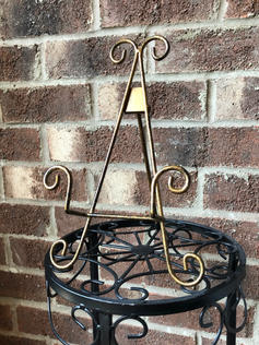 Antique Bronze Traditional Easel