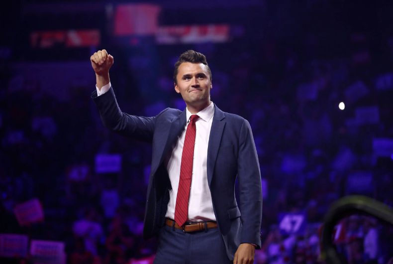 Charlie Kirk em comício