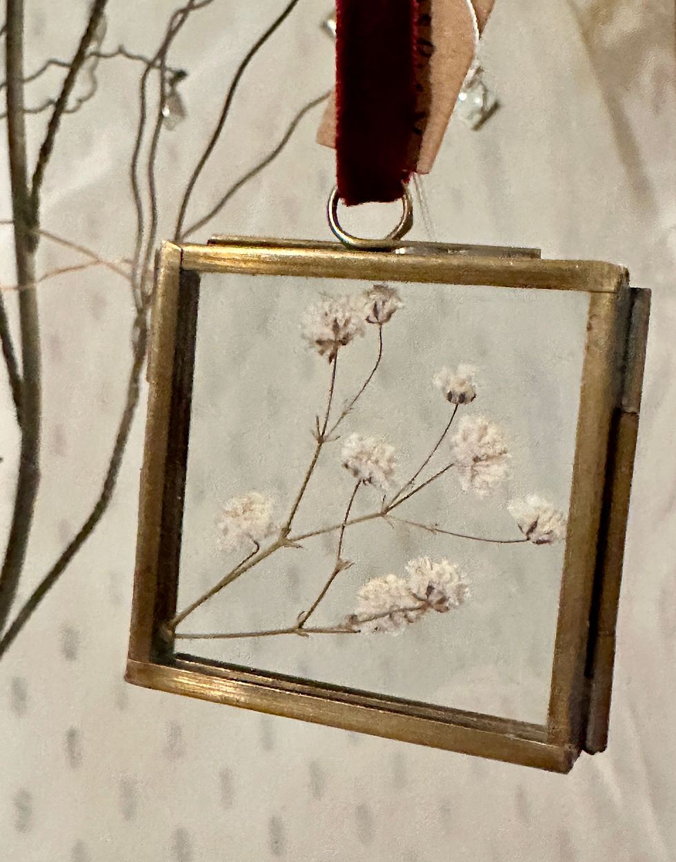 Thumbnail: Antique-look Mini Flower Frame with red velvet ribbon & featuring Baby's Breath