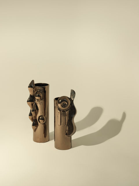 Olivia Cognet - vase - sculpture - interior design - ceramics - madeinfrance - prenium - pièce unique - unique - art - contemporain - fait-main - savoir-faire - artisanat - organic design - textures - reliefs - objet d'art