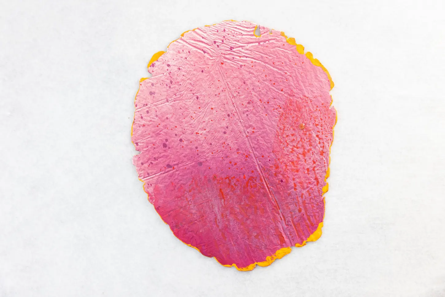 Abstract mixed-media wall object created with plaster, pigments and epoxy. Inspired by the beauty of nature, the work transforms organic forms into a distinctive visual language that invites curiosity and personal interpretation.