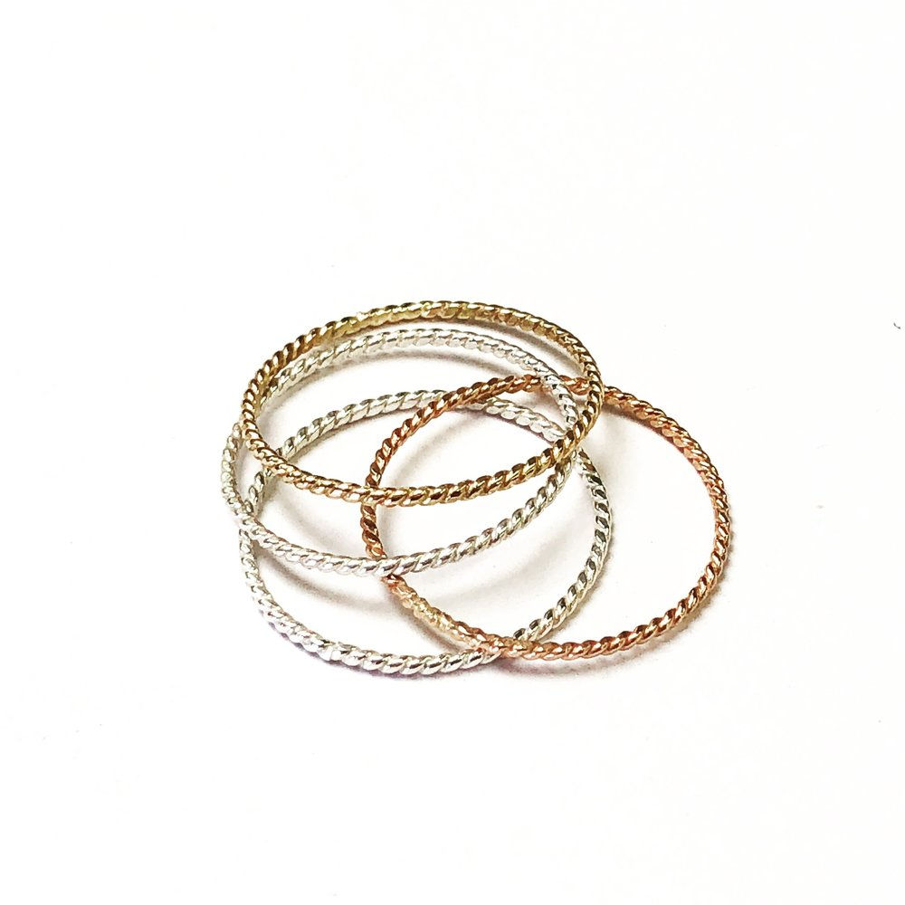 Twist Ring – Dainty Minimalist Silver Jewellery
