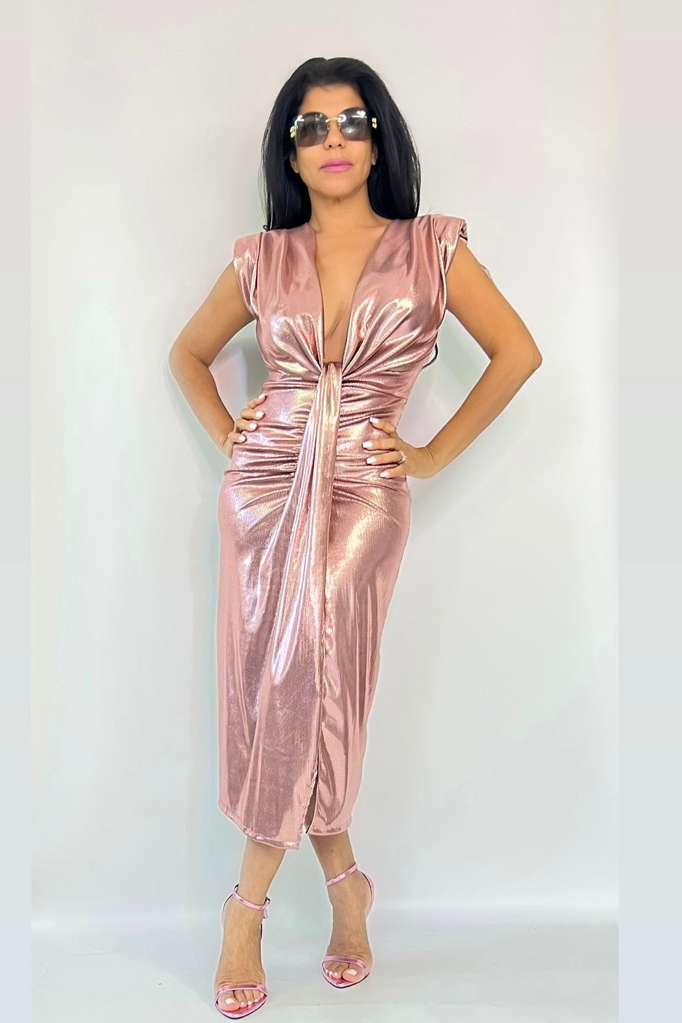Miniatura: Adelynn shimmery pink draped V-neck dress