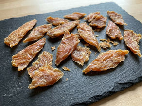 Dehydrated single ingredient chicken breast dog treats natural color texture