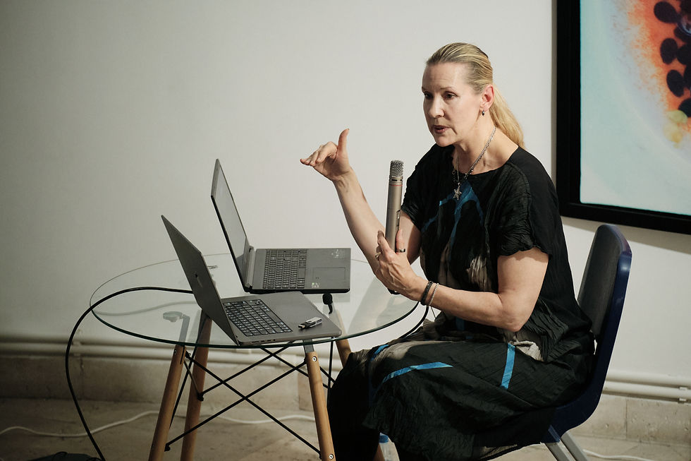 Patricia Olynyk. Spectacular Bodies: Tinkering by Design in the Posthuman Era. Photo: Jürgen Bunimovich