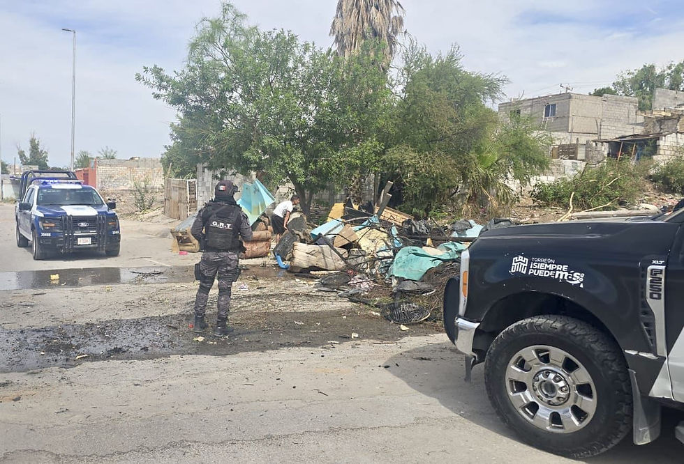 Suman 12 detenidos por tirar basura en la vía pública de Torreón