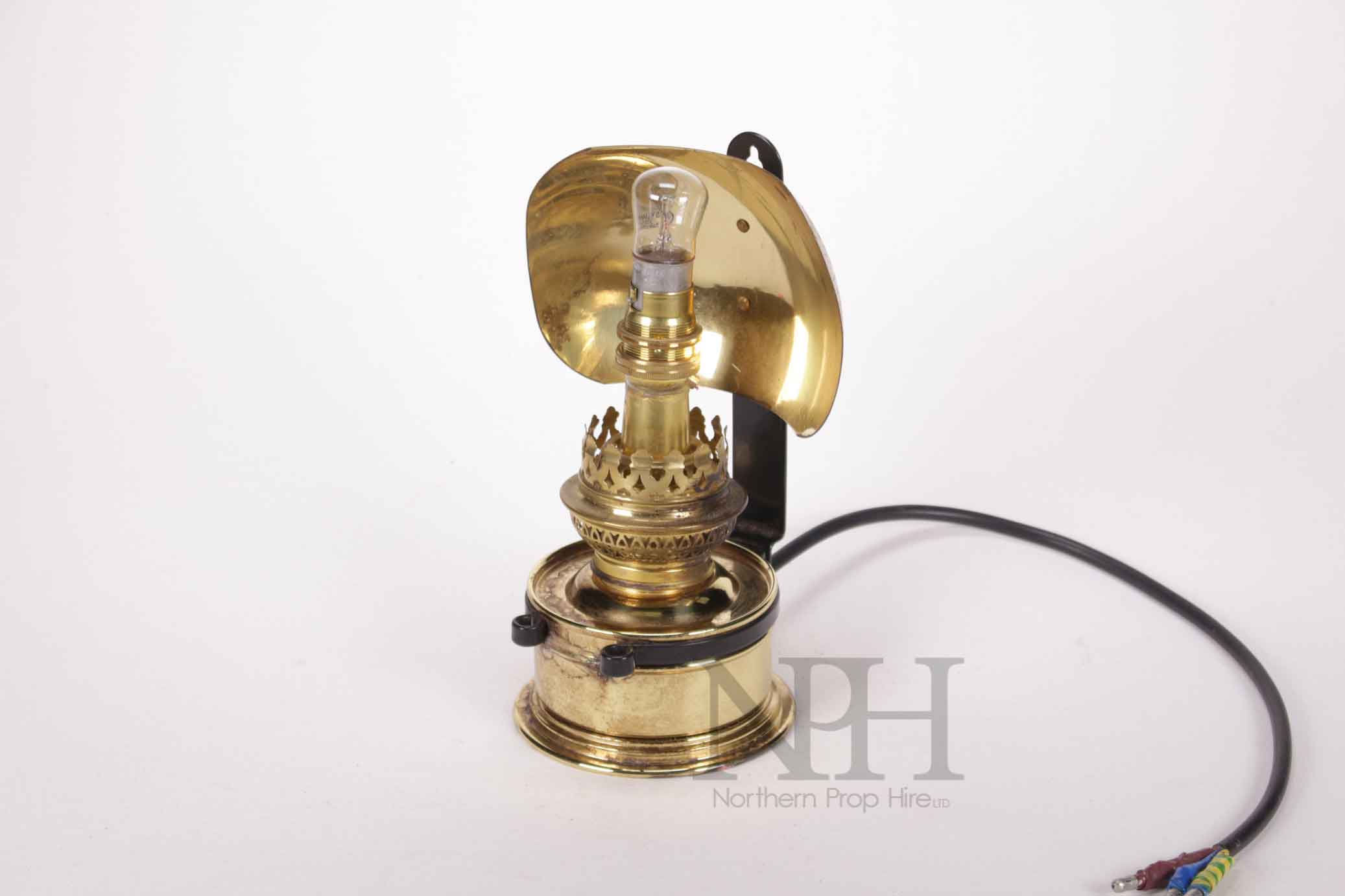 Electric oil lamp