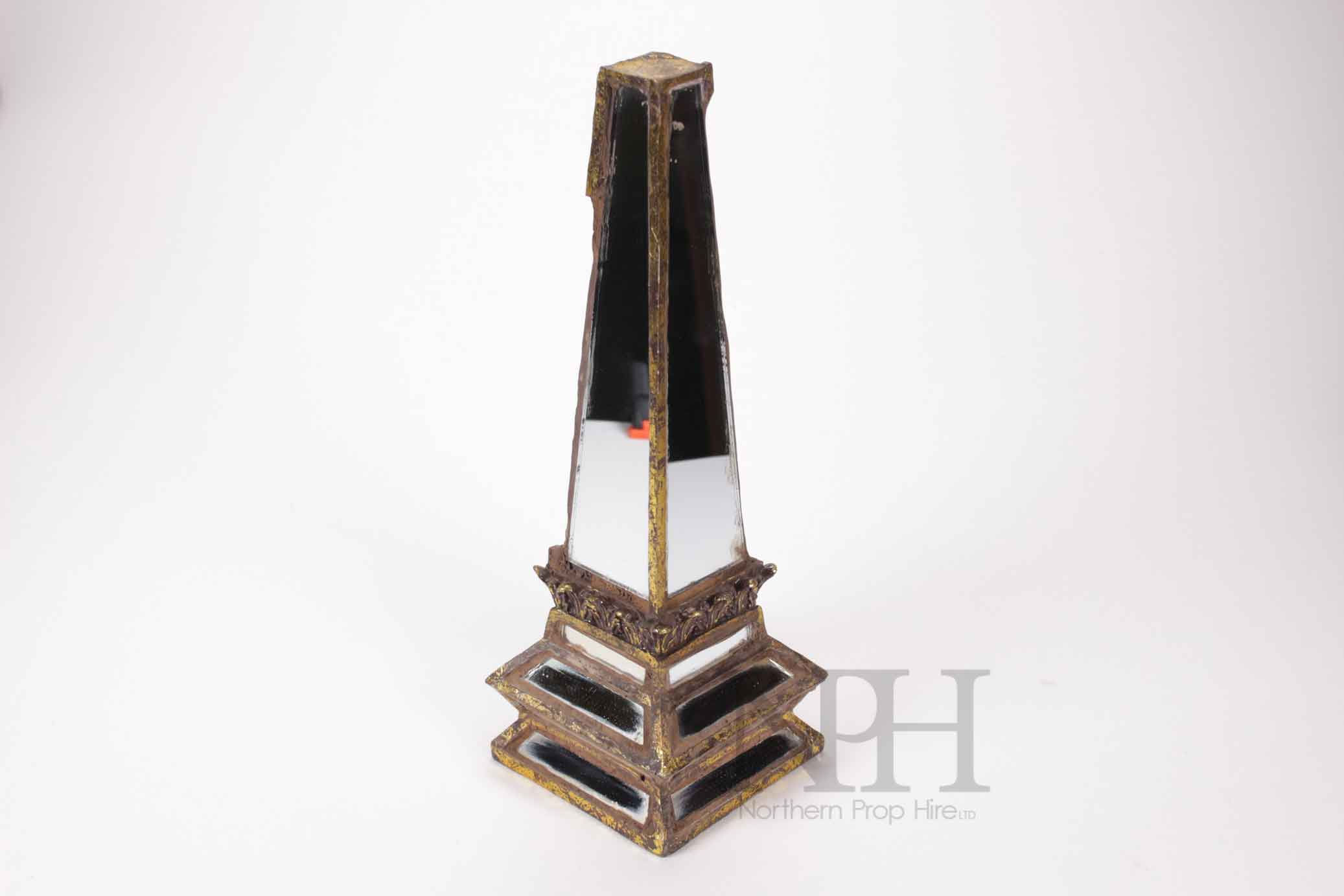 Mirror obelisk