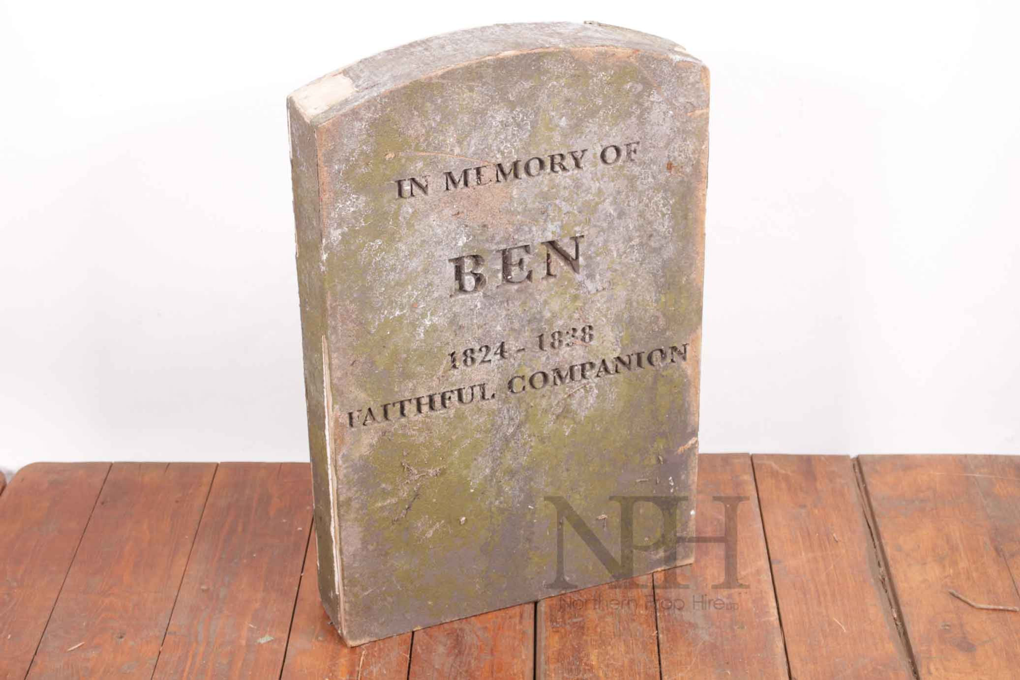 Lightweight gravestone