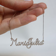 Colar de nome Maria Julia em ouro 18k cravejado de diamantes