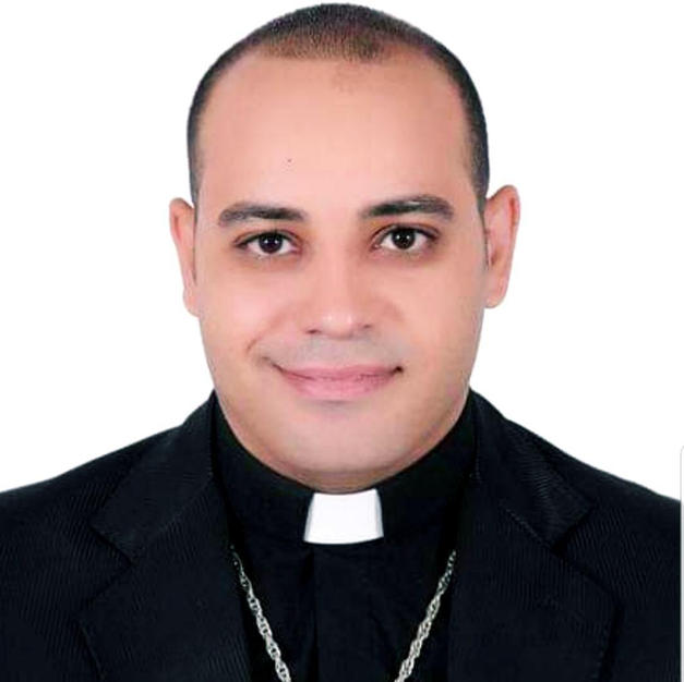 القس روماني صلاح عبدالله