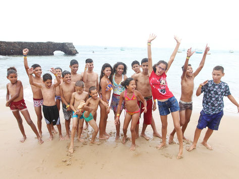 Estudantes do norte baiano conhecem o mar e pontos turísticos da capital