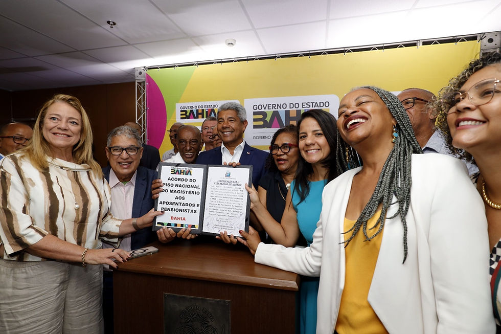Governo da Bahia assina acordo relativo ao piso do magistério
