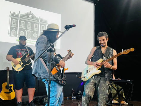 VALENÇA: Domingo de música e arte movimenta o Theatro Municipal