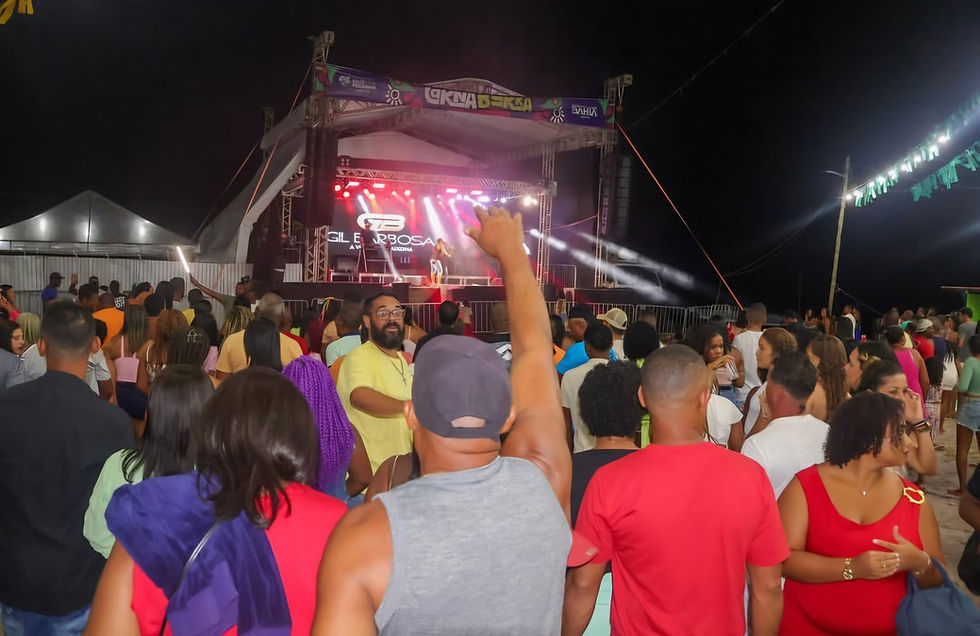 Carnabarra 2026 abre com multidão, blocos infantis e shows animando Barra dos Carvalhos, em Nilo Peçanha