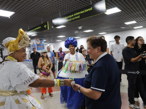 Participantes do Festival Nosso Futuro Brasil-França são recebidos com programação cultural, em Salvador
