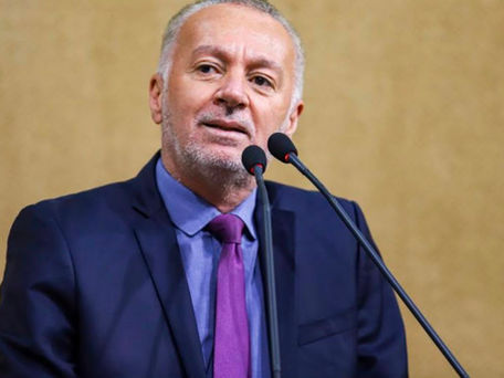 Deputado cobra posição de ACM Neto sobre pedido de Flávio Bolsonaro aos EUA