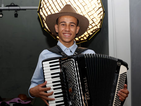 Aos 15 anos, jovem sanfoneiro de Riacho de Santana grava primeiro EP com cinco músicas