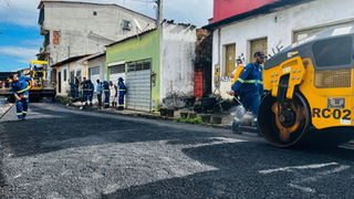 VALENÇA: Prefeitura, moradores e comerciantes comemoram o início da pavimentação asfáltica no Alto do São Roque