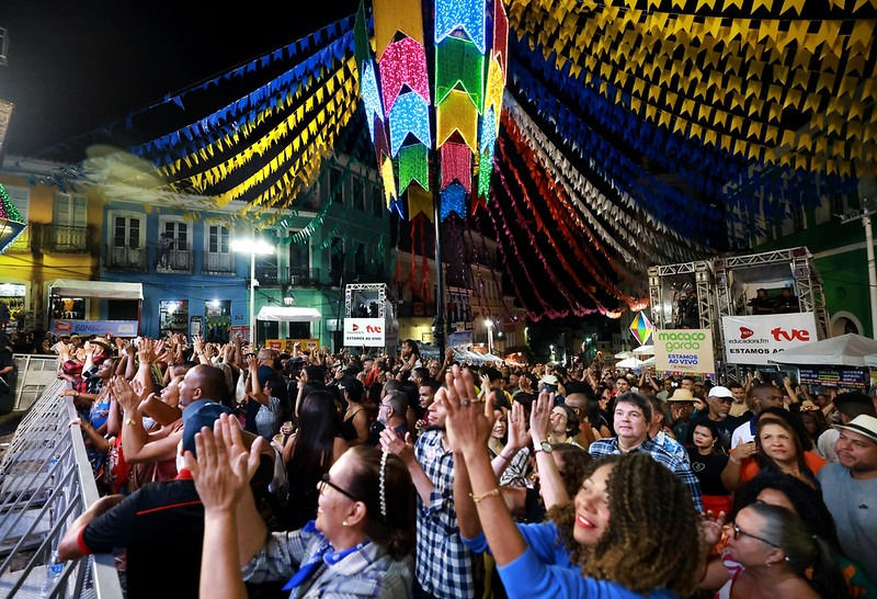São João da Bahia reúne grandes nomes do forró e fortalece cultura popular no Centro Histórico de Salvador