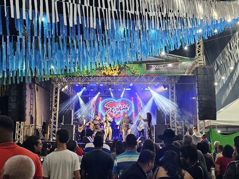Festa de Bom Jesus em Jatimane tem noite de abertura com mistura de ritmos e muita animação