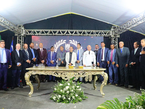 VALENÇA-Sessão solene marcada por emoção no encerramento do mandato de Fabrício Lemos no Legislativo
