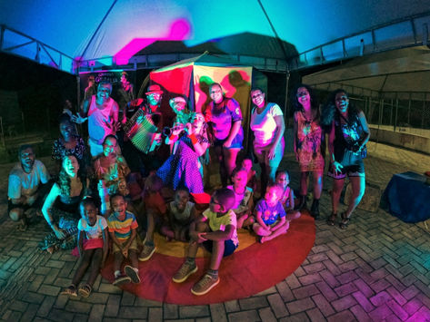 #Up16 - Oficinas e espetáculo na Praça da Juventude marcaram o Círculo Solidário 2022