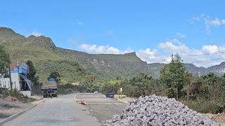 BAHIA: Estrada Palmeiras X Vale do Capão está sendo pavimentada pelo Governo do Estado