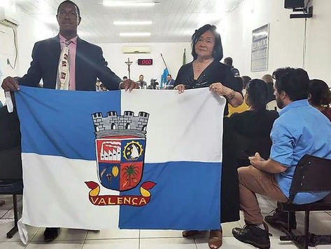 VALENÇA: Câmara de Vereadores oficializa os símbolos municipais: Bandeira, Hino e Brasão
