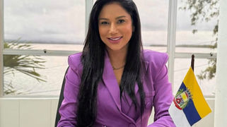 Vice-prefeita Cíntia Rosemberg assume interinamente a Prefeitura de Cairu