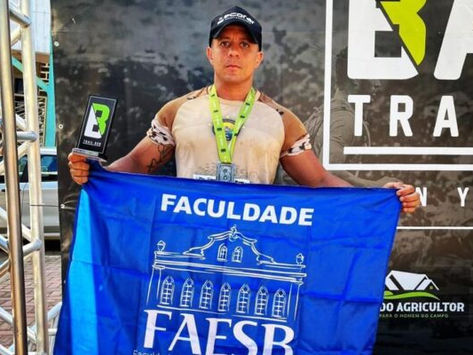 VALENÇA: Atleta Bruno Dinossauro conquista ouro em ultramaratona