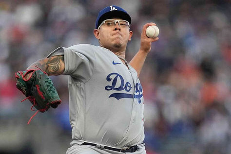 ARRESTAN a Julio Urías por violencia doméstica en Los Ángeles