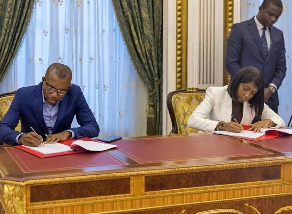 En este acto, Nguema Obiang Mangue ha destacado el esfuerzo de Gepetrol en la gestión de los activos traspasados por ExxonMobil y ha subrayado que el objetivo del Gobierno es convertir a esta empresa nacional en un referente en la subregión en cuanto a la administración del sector.