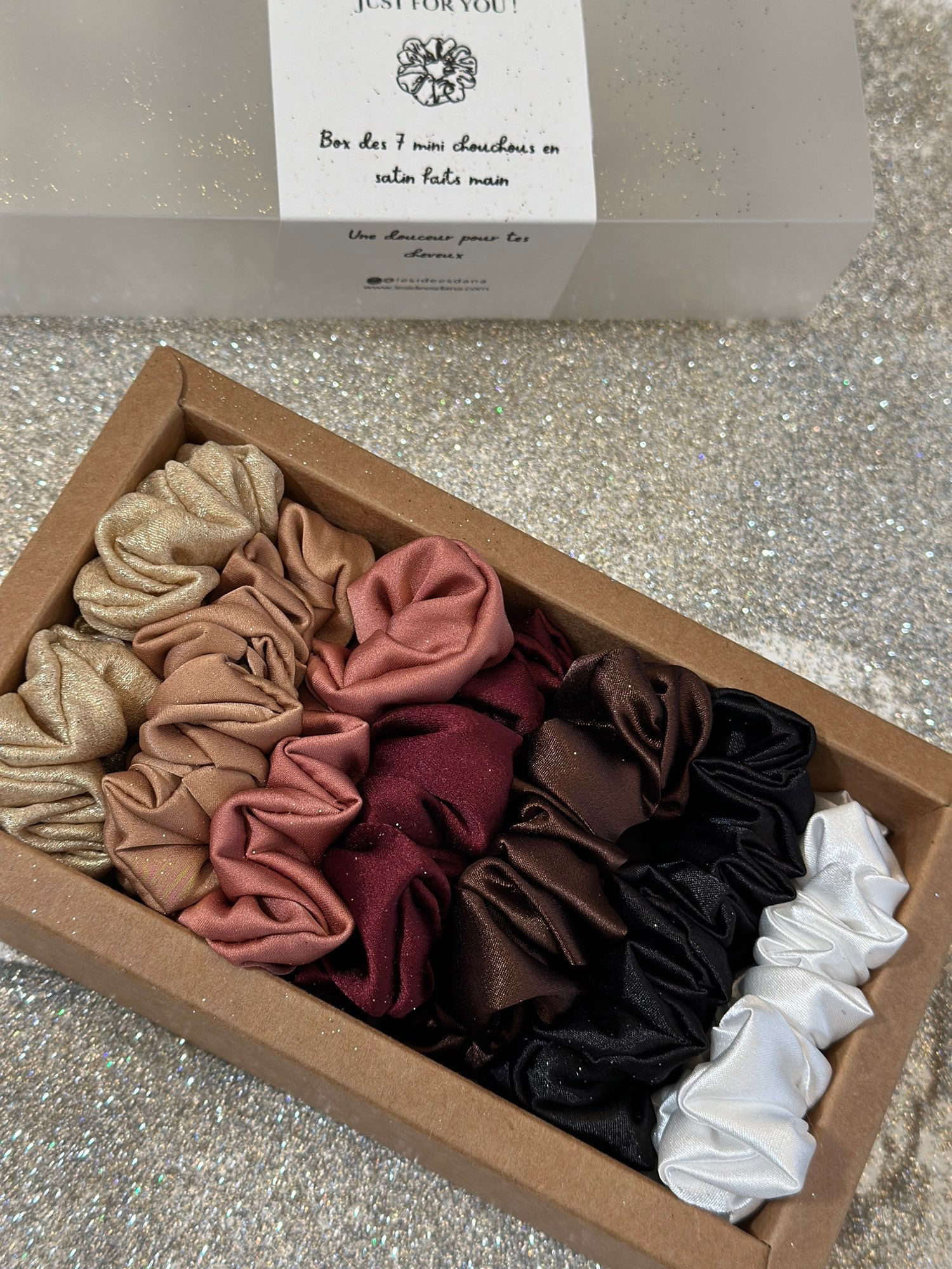 Coffret de 7 mini chouchous en satin