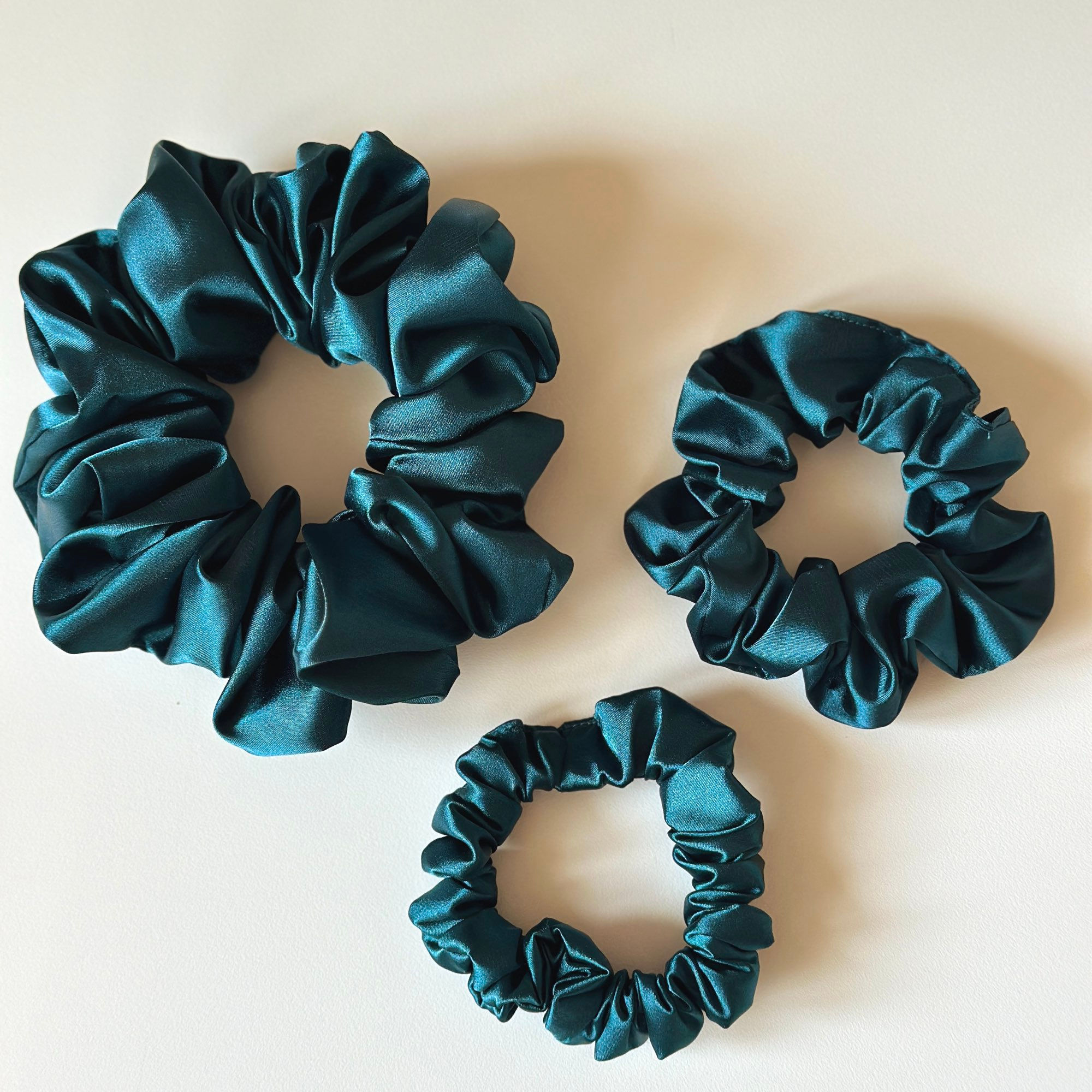 Chouchou vert pétrole 