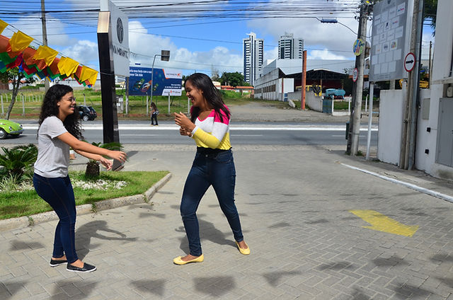 Diversão durante o ensaio.