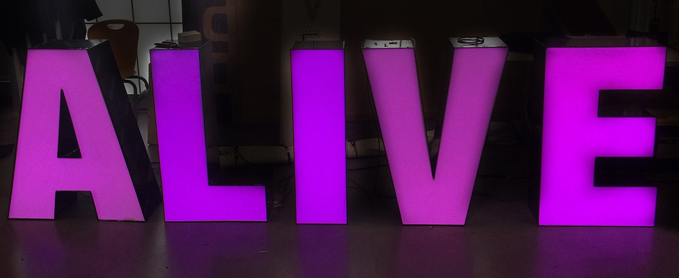 Channel letters, Sign, led
