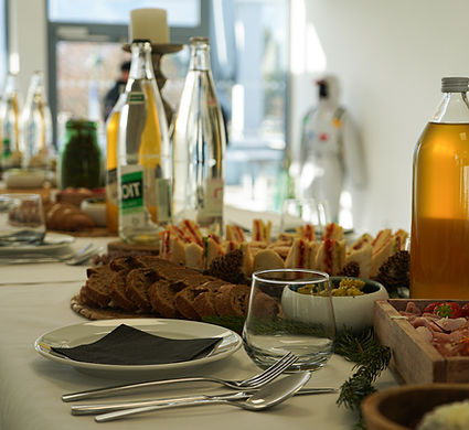 Repas assis.jpg