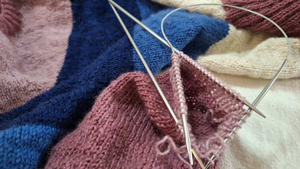 Knitting a sleeve