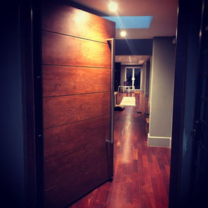 How to choose safe front door?