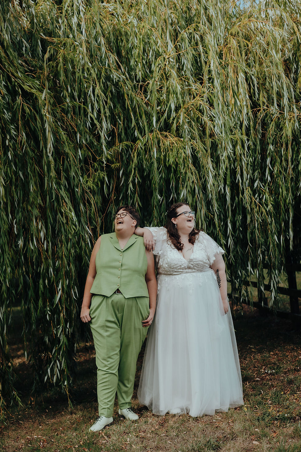 RELAXED SUMMER QUEER WEDDING IN BUCKINGHAMSHIRE