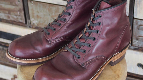 <Bench-Re-Built: Red Wing Beckman>