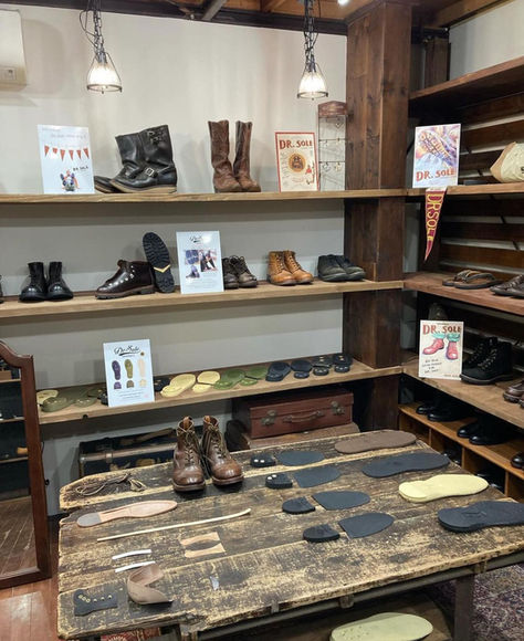 <Shoe repair shops in Tokyo uses Dr. Sole products>