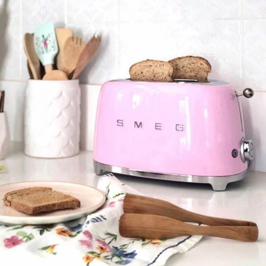 Thumbnail: Smeg 50’s Retro Style 2 Slice Toaster, Pink