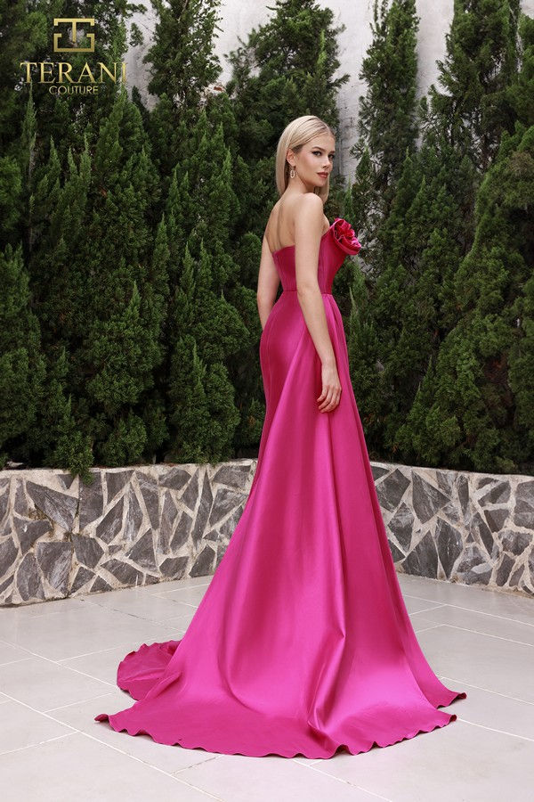 Thumbnail: TERANI COUTURE