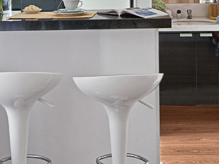 Qual a altura adequada para o balcão entre a sala e a cozinha?