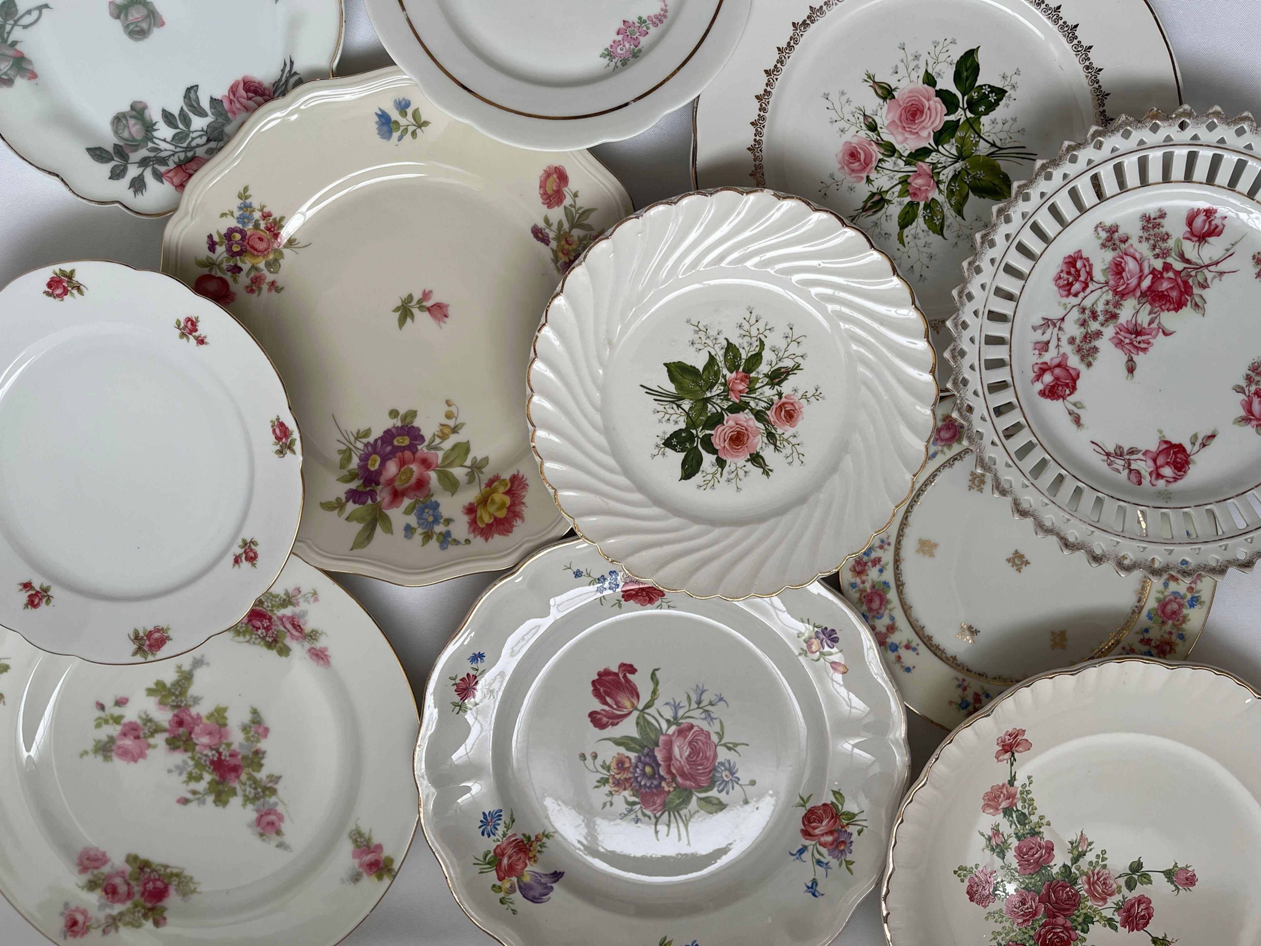 Grande assiette ancienne - Gamme Vintage Fleurie