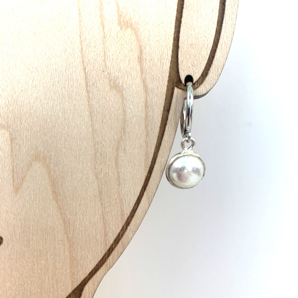 Thumbnail: Petite pearl clip