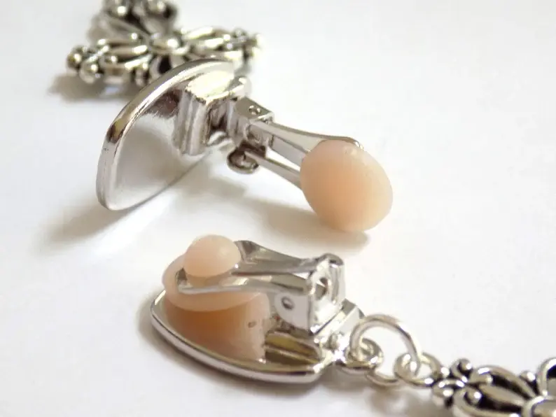 Thumbnail: Earring clip-on back with comfort pad