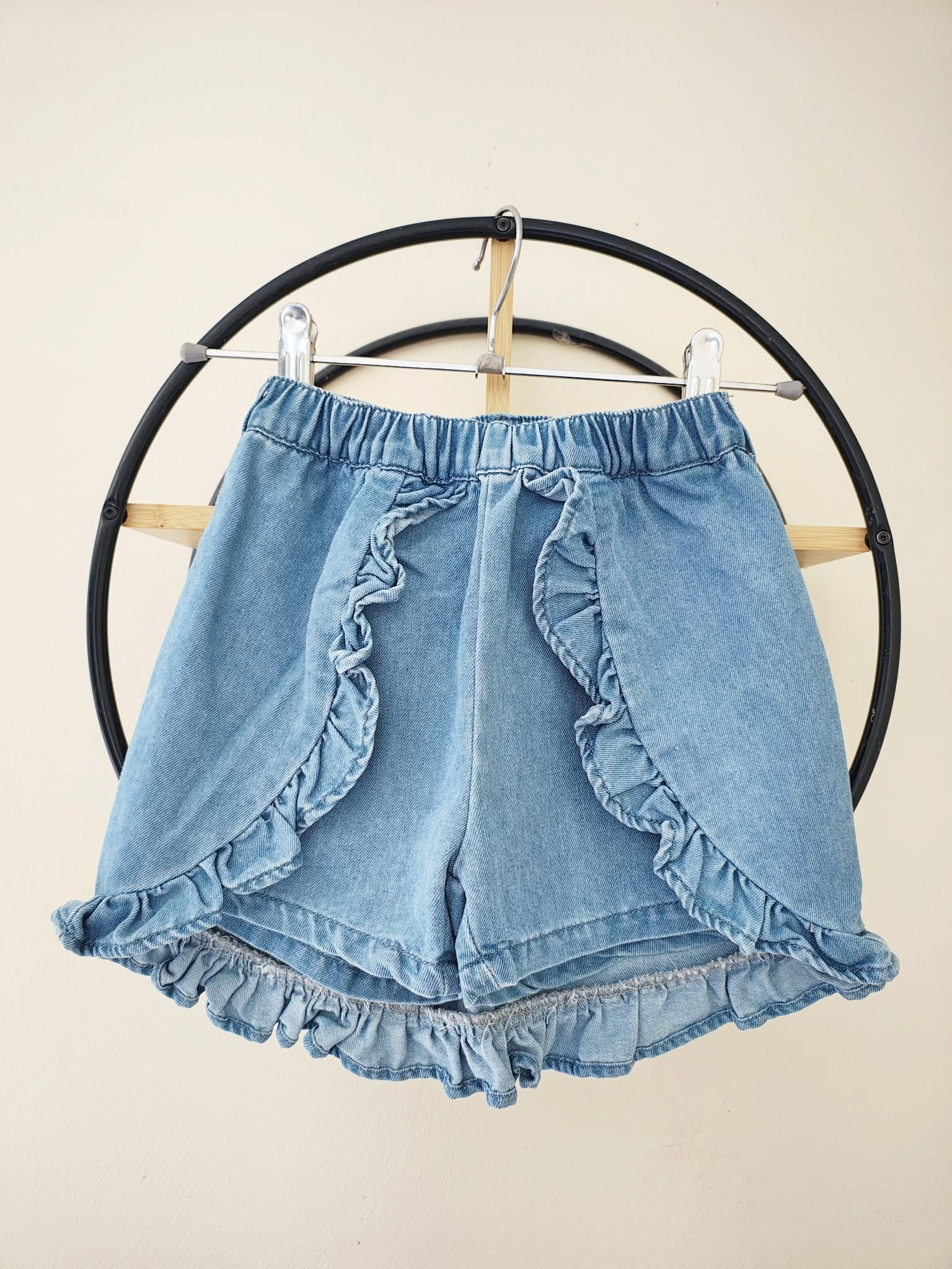 5 6 ans jupe short étiquette coupée 